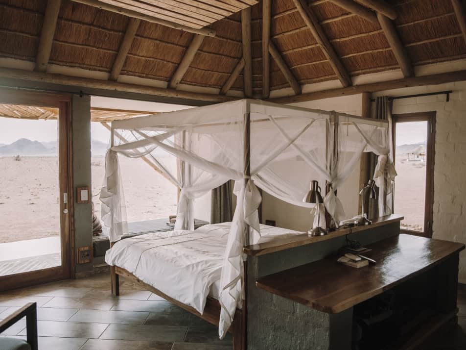 Twin Room with panoramic window - Desert Homestead Lodge