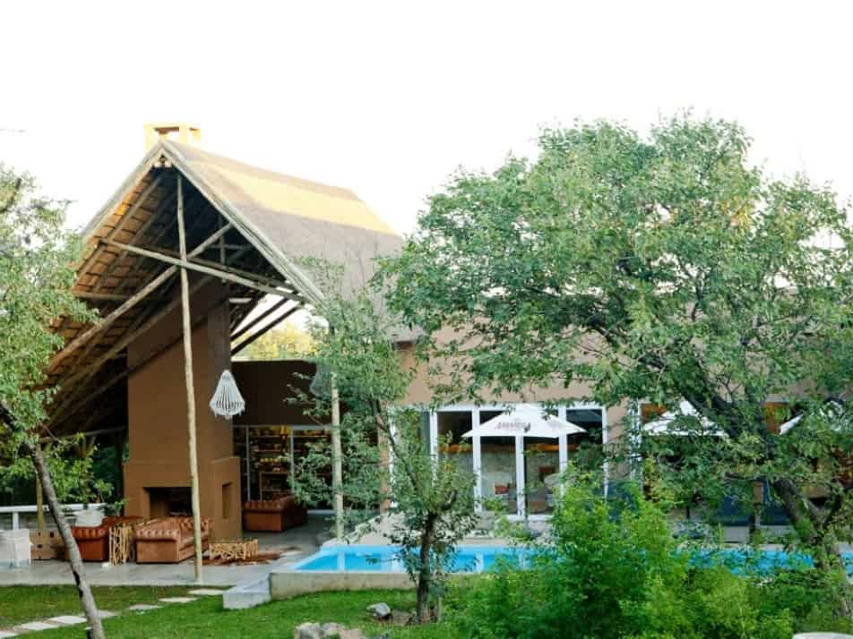 Toshari Lodge - The Gateway to Etosha National Park 