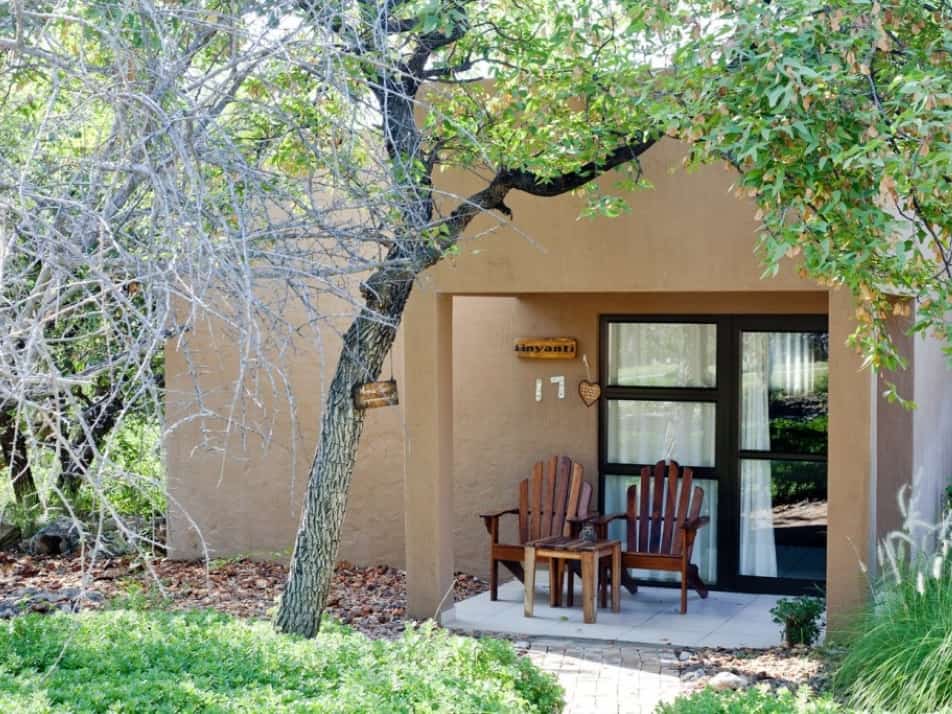 Toshari Lodge - The Gateway to Etosha National Park 