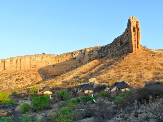 Vingerklip Lodge & Surrounding