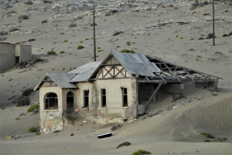 Desert Dunes & Ghost Towns Adventure: A Budget Glamping Safari