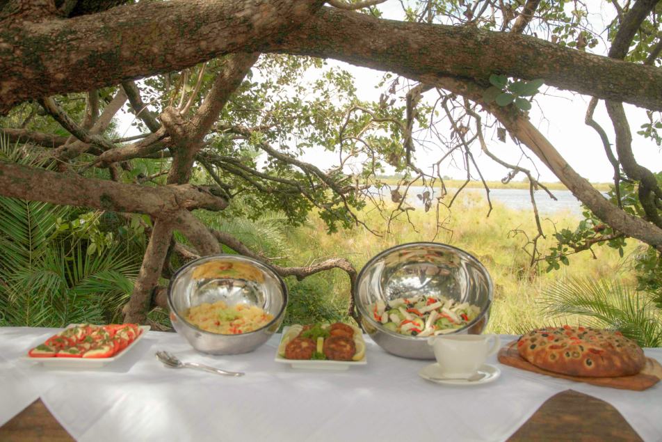 Frokost på Mopiri - Okavango Delta